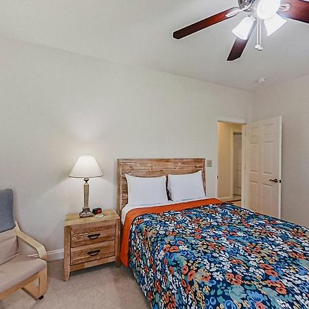 Апартаменты World Tour Retreat Миртл-Бич Экстерьер фото
